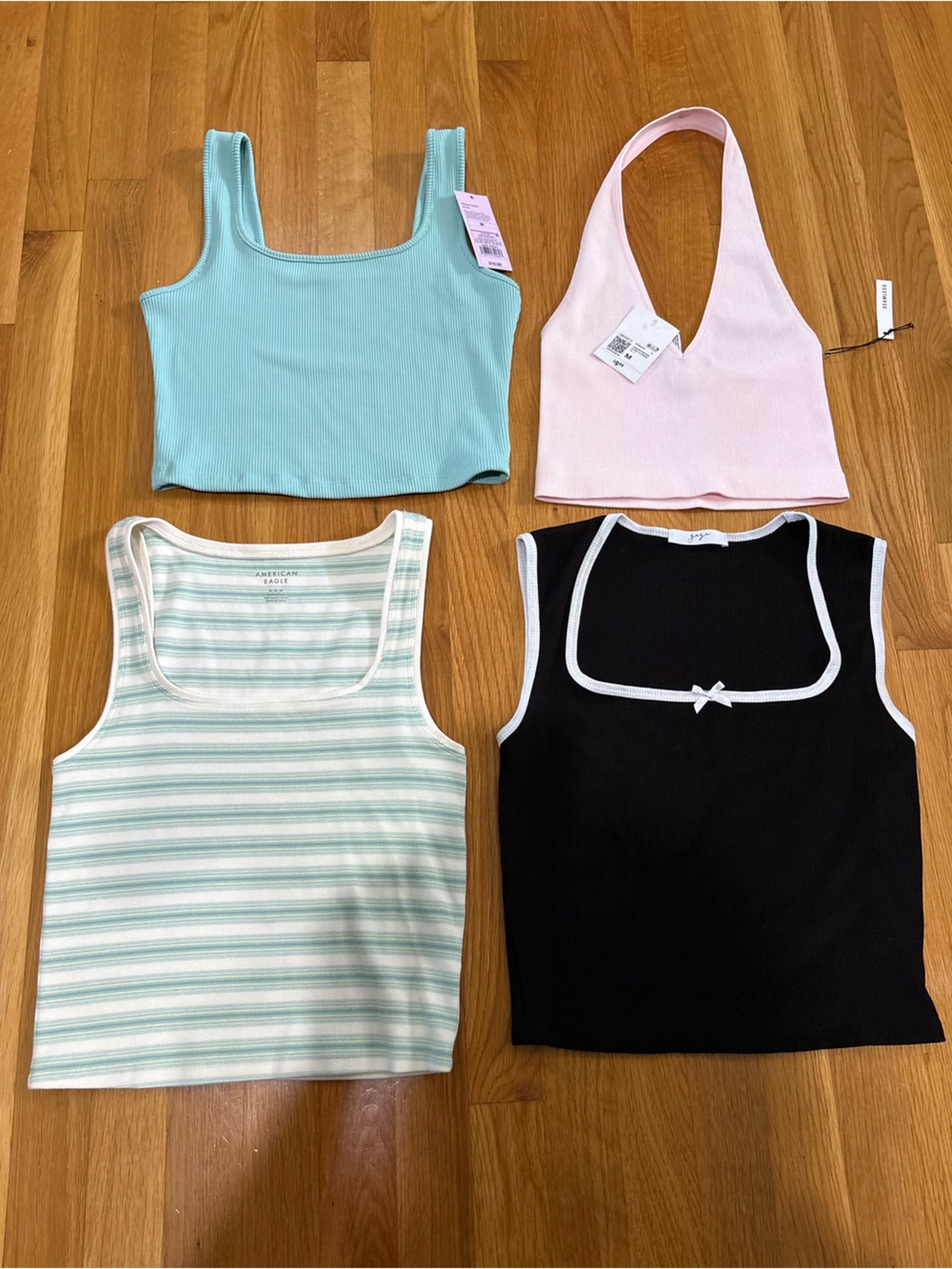 4-Piece Women’s Tank Top Bundle Size Medium | Ribbed & Seamless